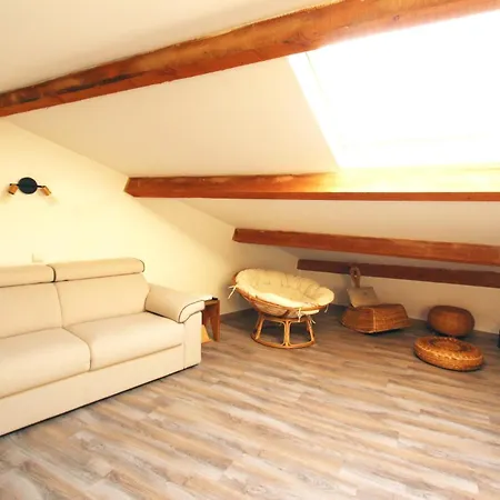 Joli Avec Balcon Au Coeur De Forcalquier